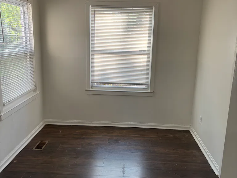 1127 Glenn Ave — Photo 17