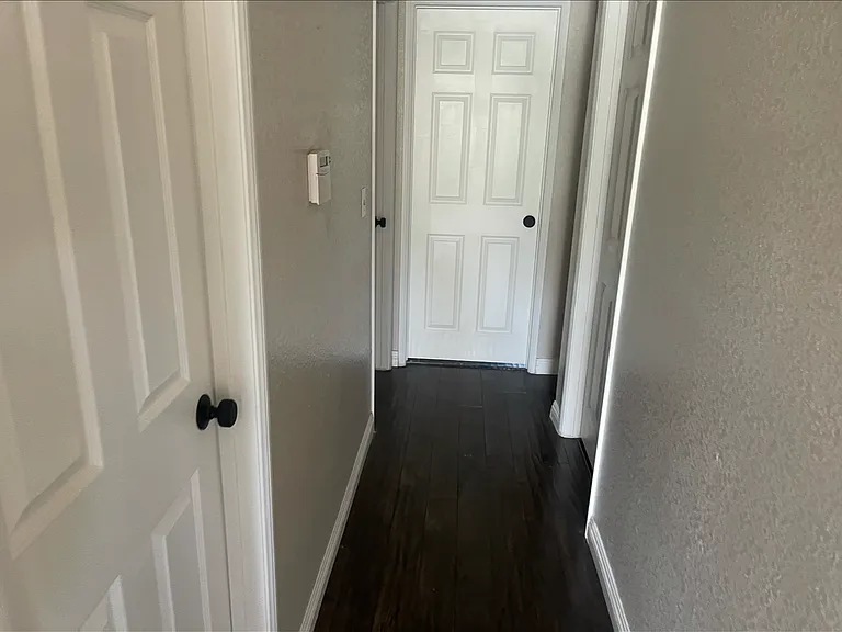 1833 Einstein St — Photo 27