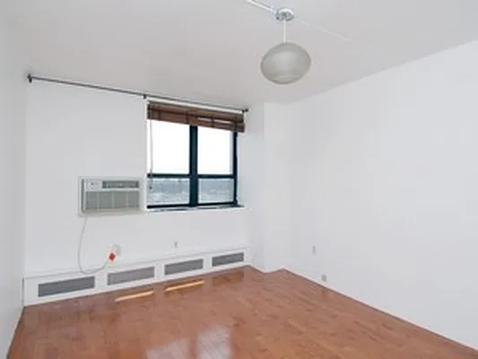 Sold by Citi Habitats | media 12