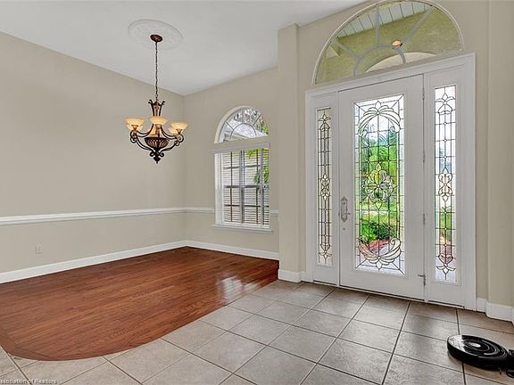 5th image of 5048 Strafford Oaks Dr