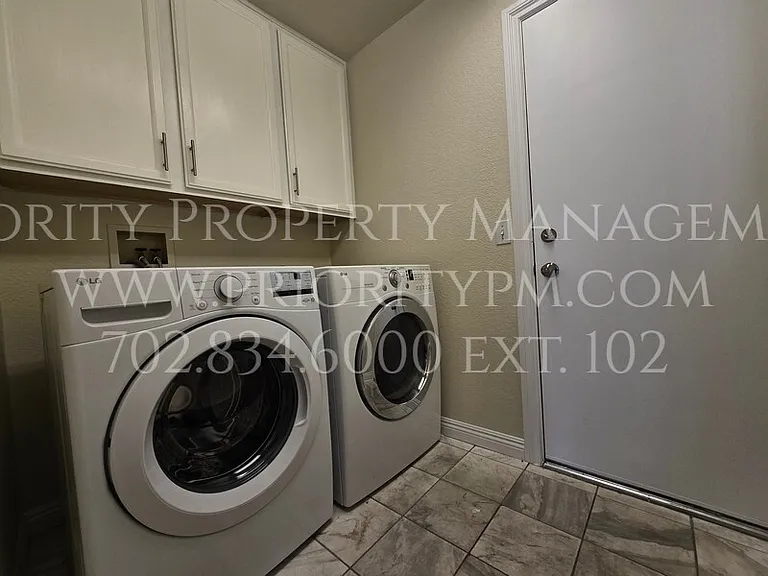 7217 Sun Cove Cir — Photo 15
