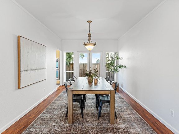 5th image of 45 Oxford Court