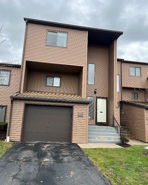 1st image of 537 Montroyale Dr