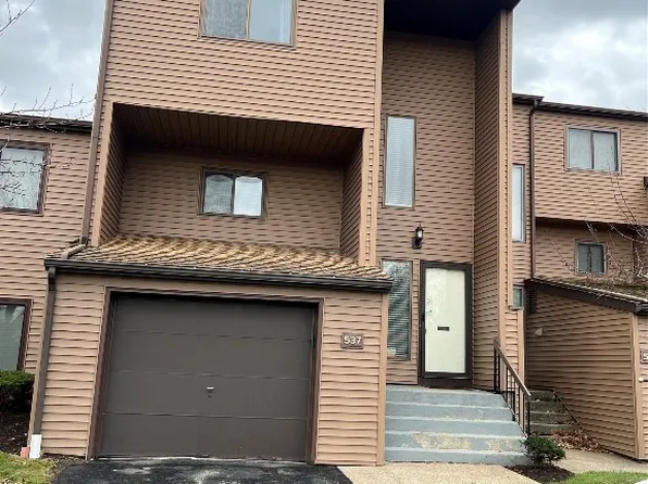 537 Montroyale Dr, Erie, PA 16504