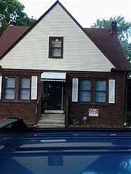 1686 Bide A Wee Park Ave photo 1
