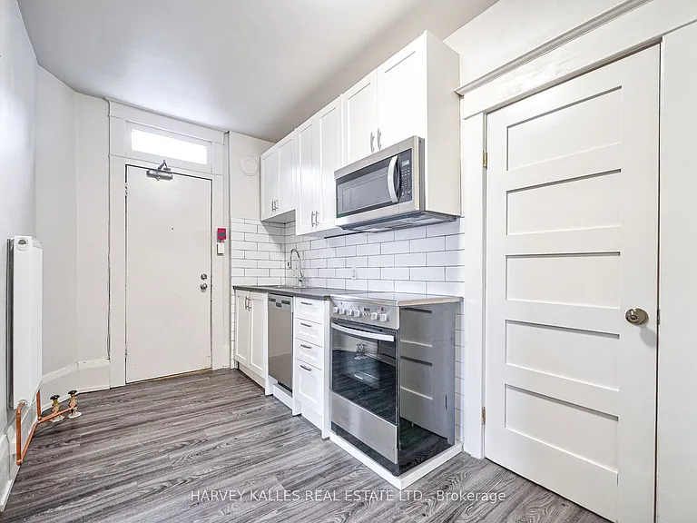 1074 Saint Clair Ave W #4 — Photo 18