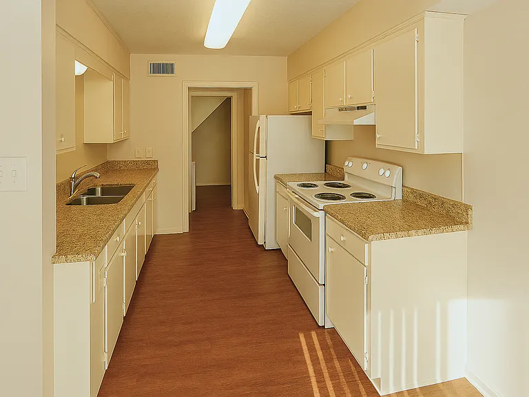 Holik Square Townhomes — Photo 14