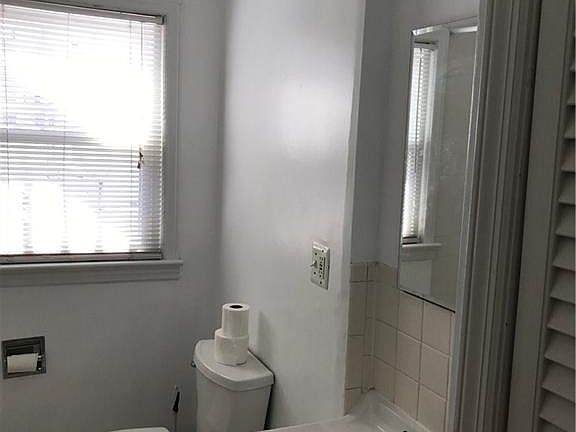 5th image of 37 Summer St