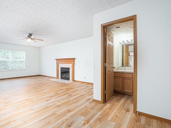 4th image of 3944 Genteel Dr