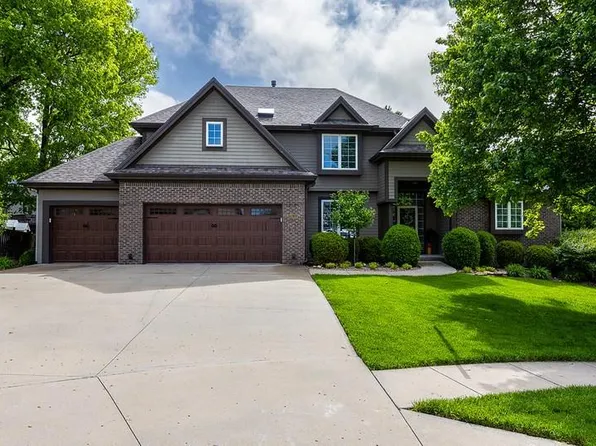 9115 N Stark Ct, Kansas City, MO 64157