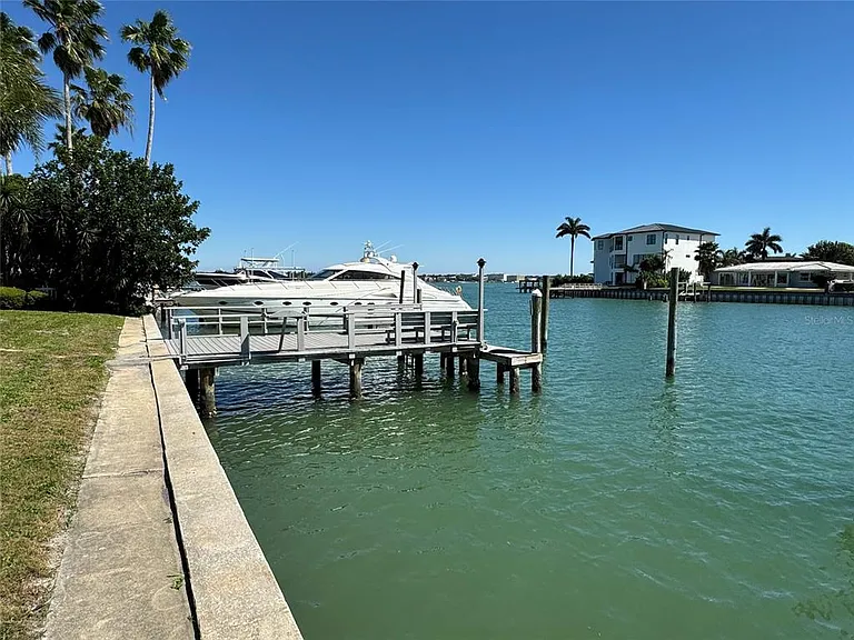 228 Howard Dr — Photo 12