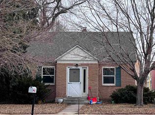 812 E St, Cozad, NE 69130