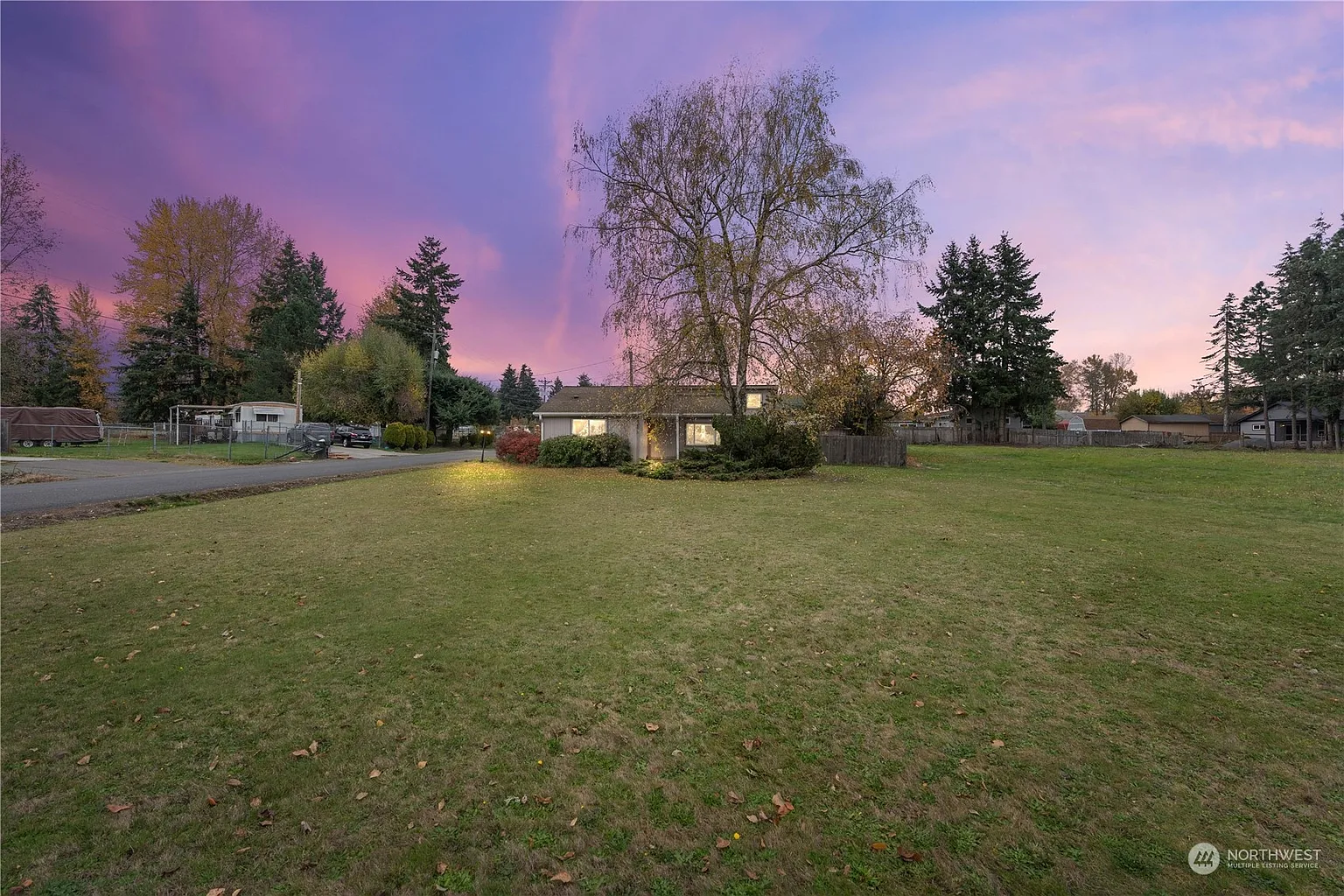 10301 Golden Givens Road E photo 1
