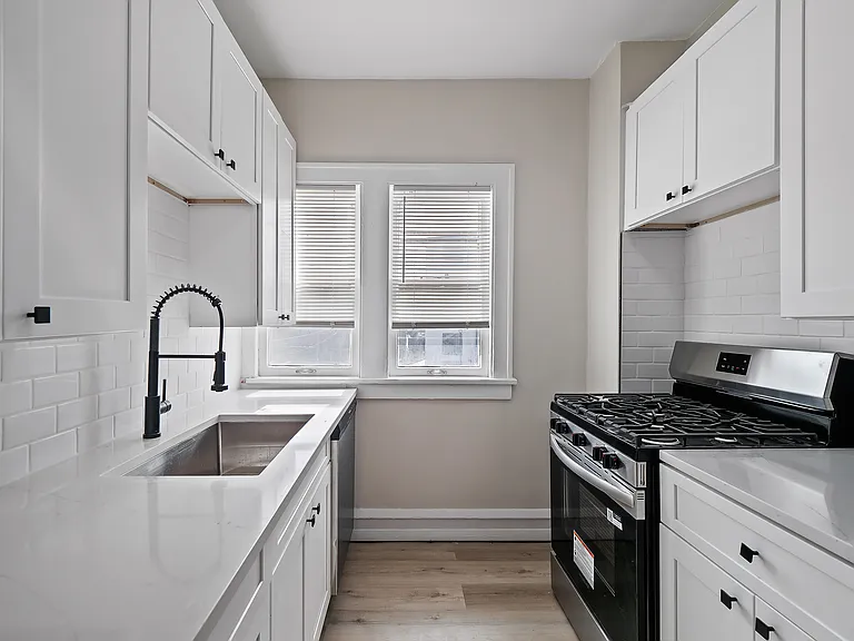2373 Euclid Heights Blvd #1 — Photo 12