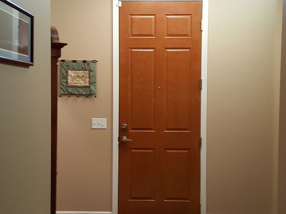 1st image of 871 Bahama Dr