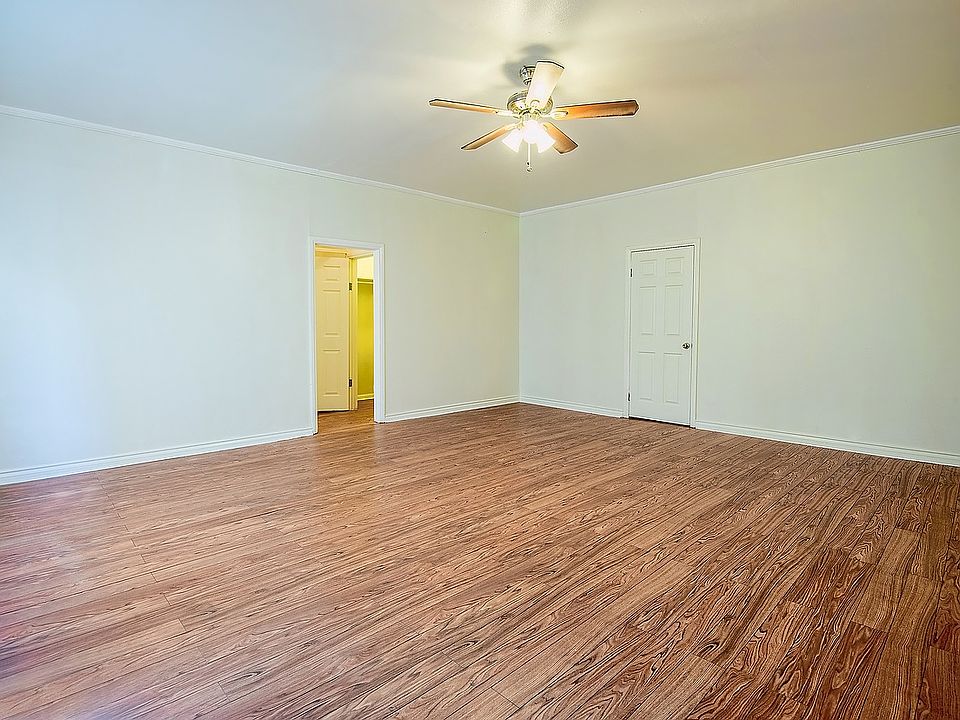 2nd image of 1866 W 11th St APT 6