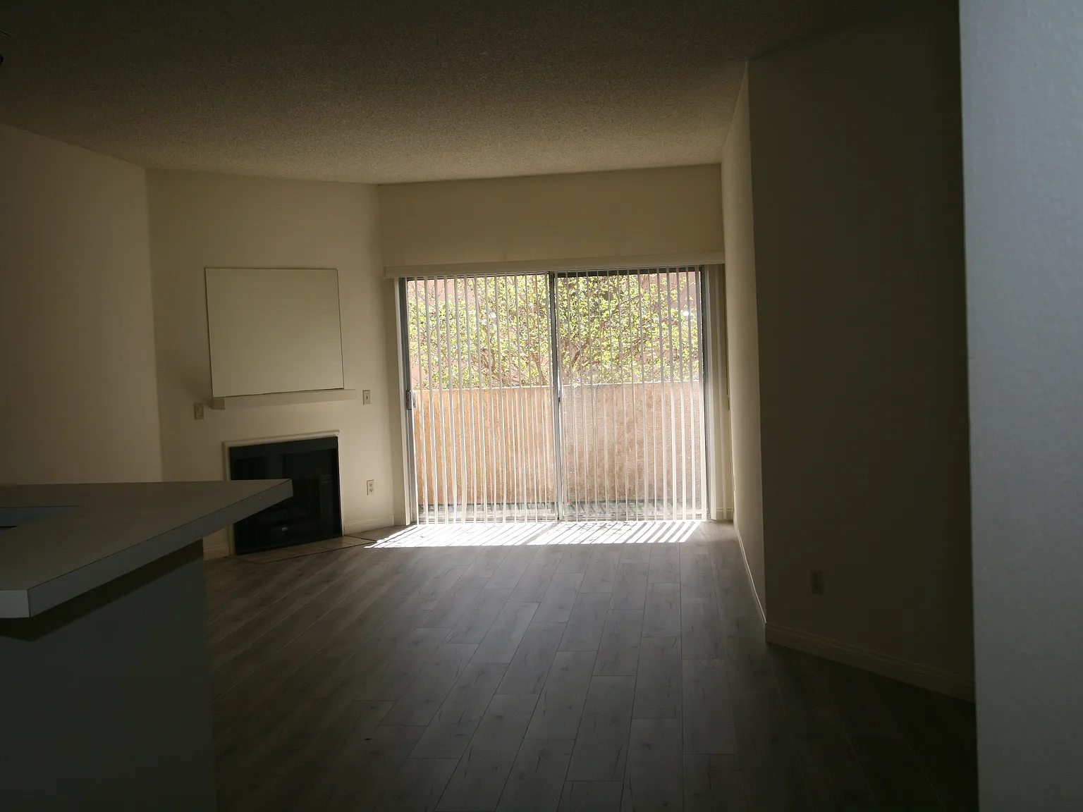 1 bed, 700 sqft, $2,090 — Photo 3