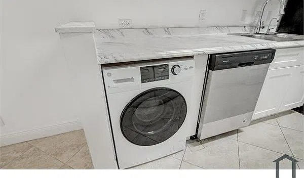 2 bed, 864 sqft, $2,700 — Photo 4