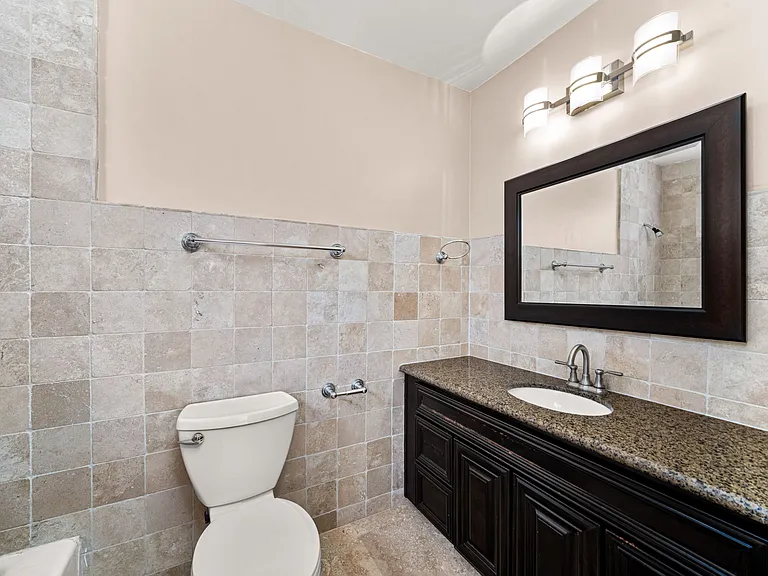 3751 Prestwick Dr — Photo 35