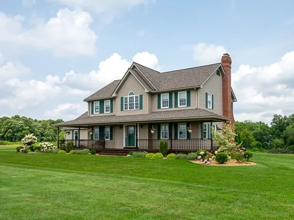 16 Bates Rd, Dudley, MA 01571