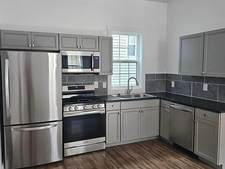 1616 Ellwood Ave #F1 — Photo 16