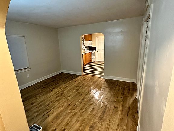 3rd image of 2943 S Grove St