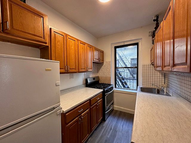 1st image of 2106 35th St APT 4G