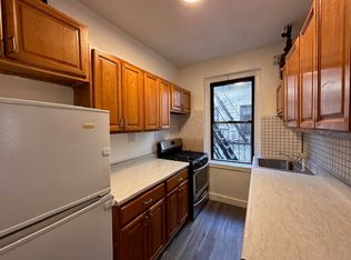 21-06 35th St #404, Astoria, NY 11105