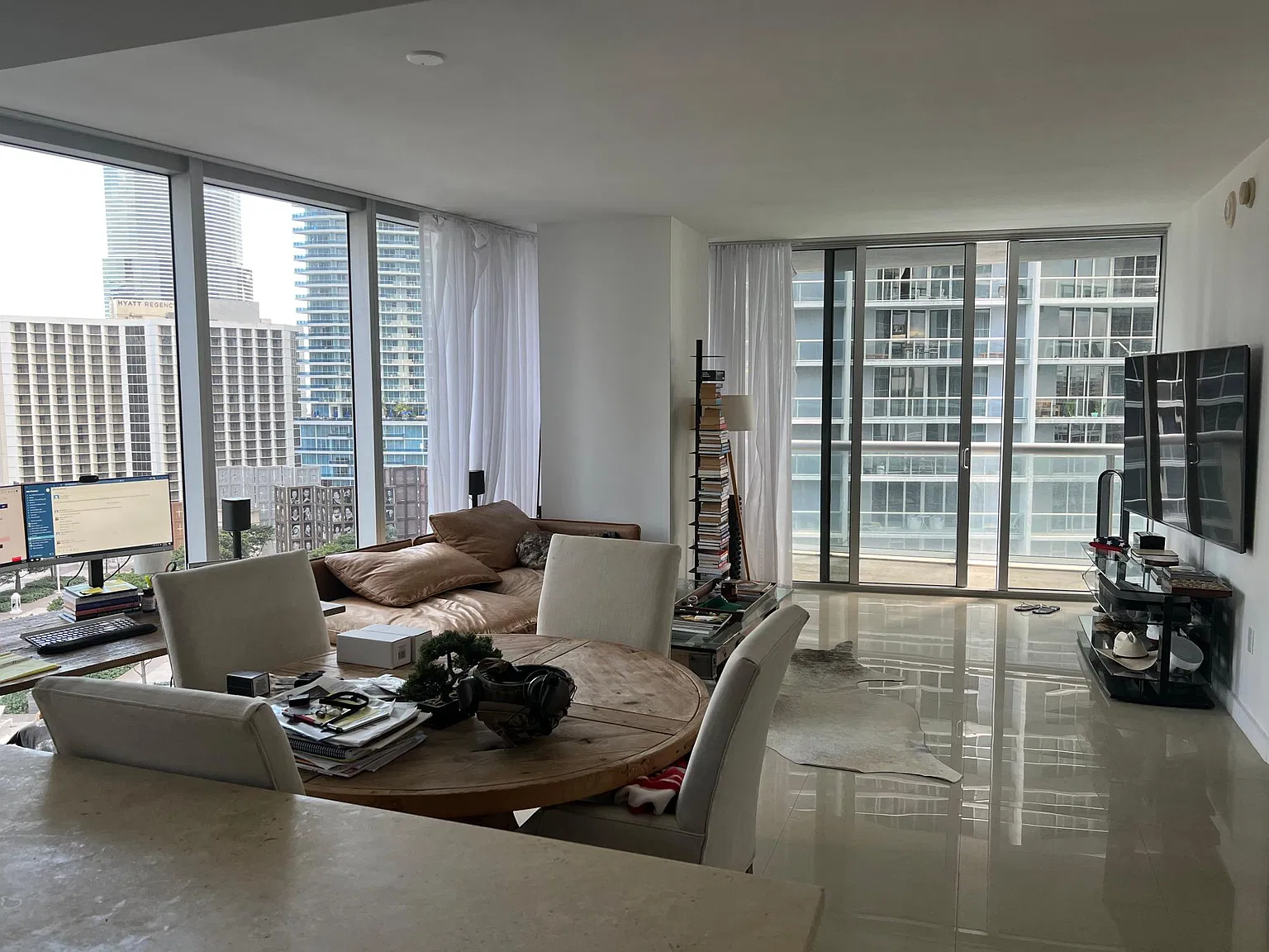 2 bed, 1327 sqft, $5,000 — Photo 3