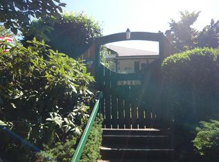 9246 35th Ave SW, Seattle, WA 98126