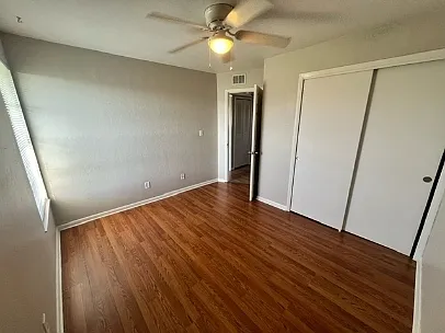 4745 Orange Grove Blvd #E11 — Photo 11