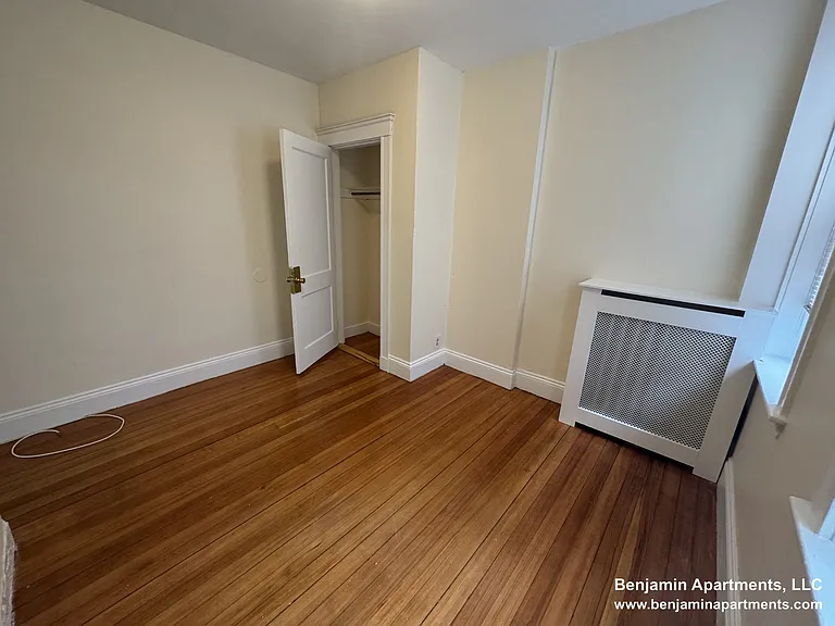 524 Cambridge St #8 — Photo 5