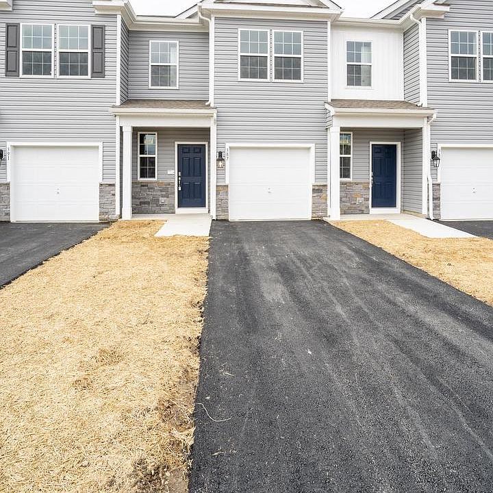 1st image of 387 Mazzeo Dr