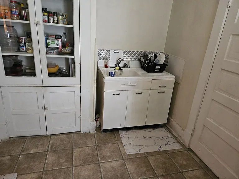 555 Duss Ave #3 — Photo 6