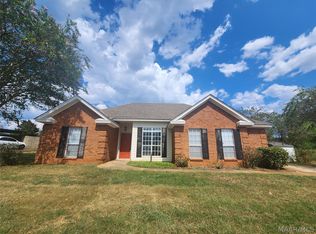 1464 County Road 39, Deatsville, AL 36022