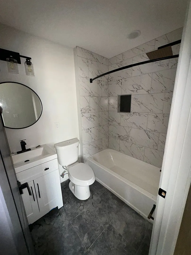 124 Putnam St — Photo 3