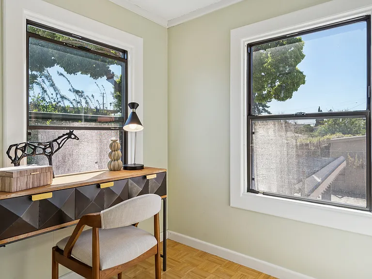 2328 Bartlett St — Photo 18