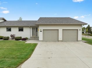 625 34th Ave SW UNIT A, Minot, ND 58701