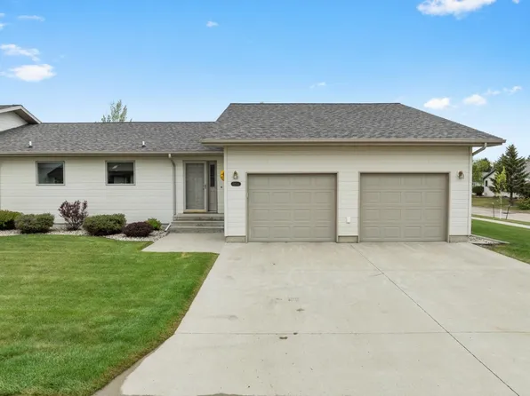 625 34th Ave SW Unit A, Minot, ND 58701