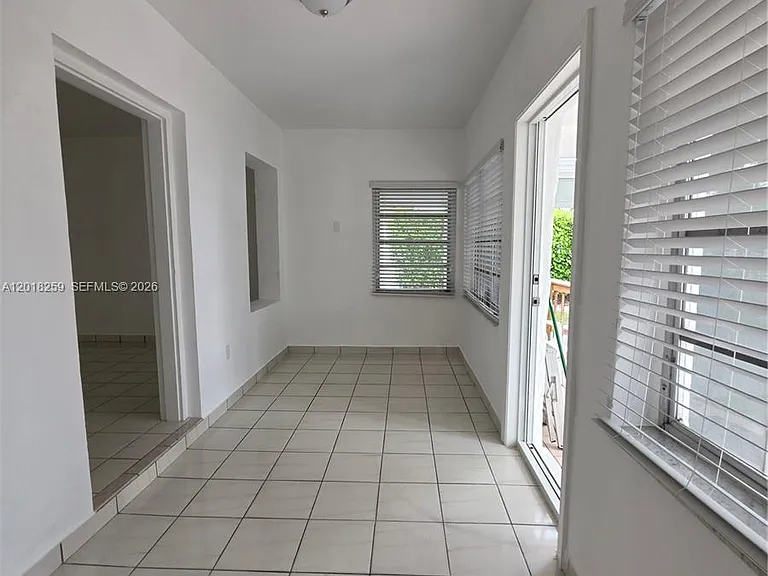 4601 SW 5th St — Photo 10