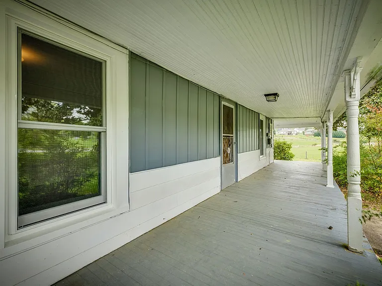206 Old Stage Coach Rd — Photo 4