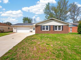 5230 Yellowwood Dr, Columbus, IN