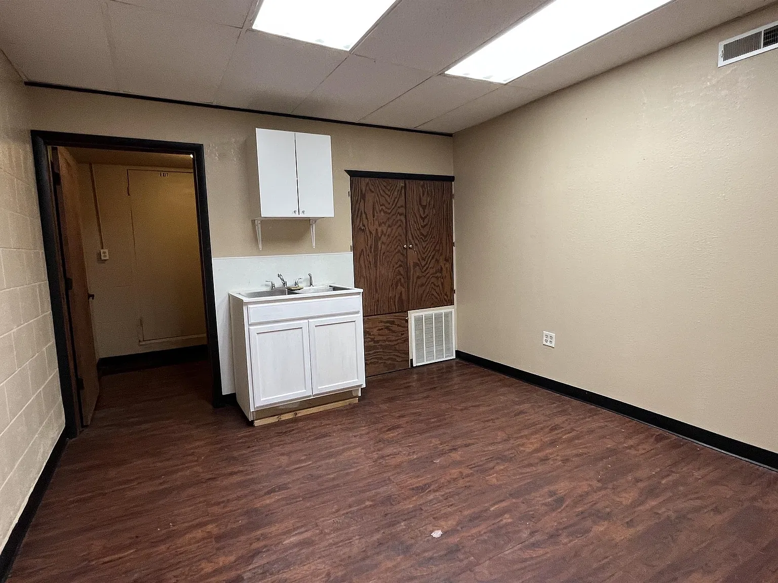 1324 N Wentz - G — Photo 4