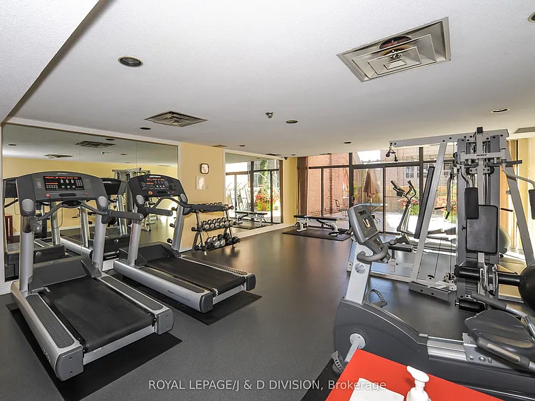 25 George St S #405 — Photo 34