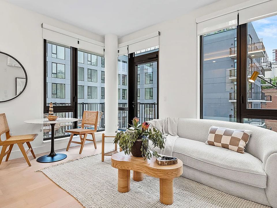 1st image of 218 Front St #2512