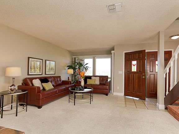 5th image of 136 Haswell Ct
