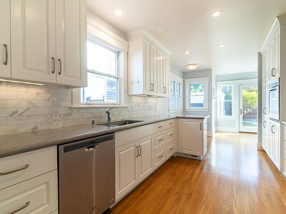 5th image of 863 Paloma Ave