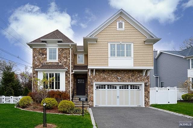 1st image of 268 Carolina Dr