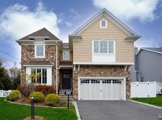 268 Carolina Dr, Oradell, NJ 07649