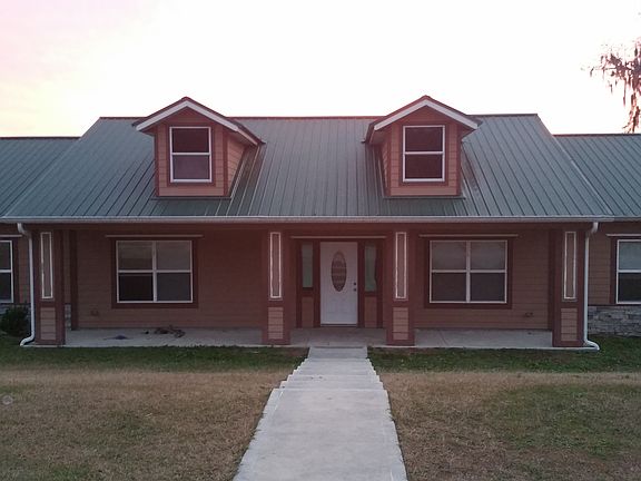2nd image of 206 SW Old Cypress Way
